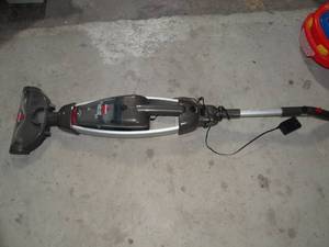 lot 5944 image: Bissel Pet Vacuum