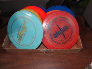 lot 5951 image: Frisbee Disks