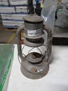 lot 5959 image: Dietz Lantern