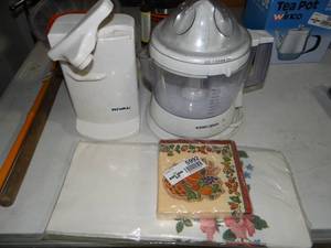 lot 5992 image: Juicer, Can Opener etc.