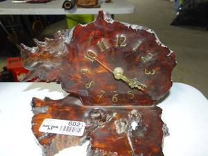 lot 6021 image: Wood Slab Clock