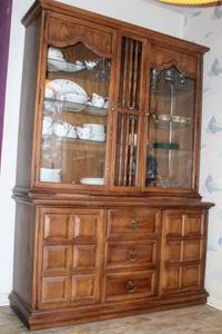 lot 2017 image: Vintage Lighted Dining Room BuffetChina Hutch