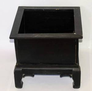 lot 2006 image: Square Wooden RecordPlant Holder Project Piece (matches lots 2005 & 2014)