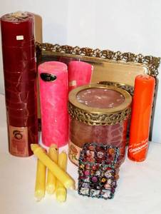 lot 2109 image: Lot of Assorted Candles