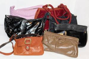 lot 2074 image: Vintage Lot of 6 Retro Handbags