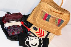 lot 2075 image: Vintage Lot of Tote Bags, Handbags, Travel Bags