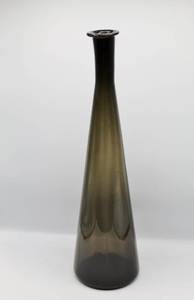 lot 2050 image: 20 Tall Glass Vase