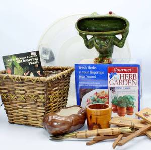 lot 2156 image: Misc Gardening Lot
