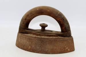 lot 2194 image: Antique Clothes Iron - Solid Cast Iron