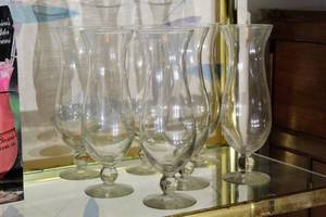 lot 2220 image: 9 Hurricane Cocktail Glasses