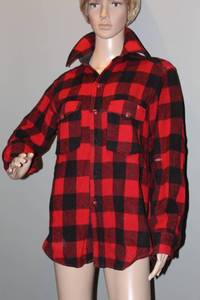 lot 2243 image: Vintage Womens Woolrich 100% Wool Check Overshirt