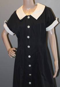 lot 2252 image: Vintage Womens Black and White Cotton Dress