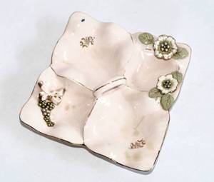 lot 2309 image: Thames Hand Painted Porcelain Pink and Gold Dish