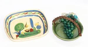 lot 2310 image: 2 Vintage Pottery Pieces