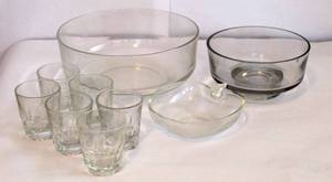 lot 2315 image: 9 pc Lot of Glass Bowls and Drinking Glasses