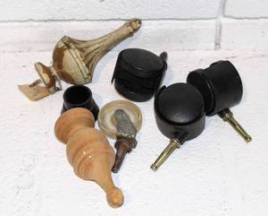 lot 2329 image: 7 pc Lot of Casters and Finials