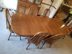 lot 5245 image: AMERICA Dining Room Table with 6 Chairs and Leaf&nbsp