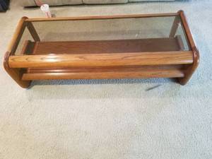 lot 5249 image: Glasstop Coffe Table with Shelf Underneath