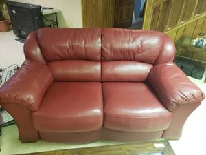 lot 5255 image: Red Leather Loveseat
