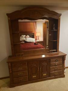 lot 5264 image: Dresser with Mirror