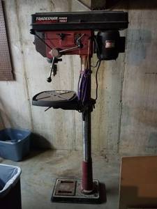 lot 5266 image: Tradesman Pro, 17 inch,16 Speed Drill Press, Tested and Working