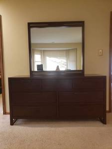 lot 5295 image: Large Mahogany Mirror And Dresser