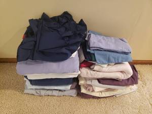lot 5312 image: Lot of Clean Linen - Sheets Bedding&nbsp