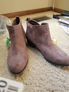 lot 5320 image: Swede Boots from Arizona Jean Co