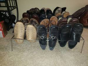 lot 5322 image: Lot of Women Shoes Sizes 5 and 8