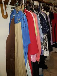 lot 5328 image: Lot of Womens Clothes Sizes Medium-Large