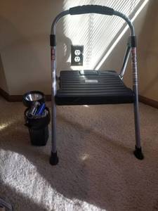 lot 5334 image: Lot of Step Stool and 4 Flashlights