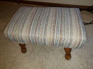 lot 5343 image: Small Vintage Foot Stool&nbsp