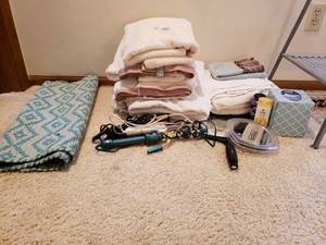 lot 5350 image: Lot of Clean Towels and Bathroom Supplies and Hair Appliances