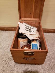 lot 5351 image: Vintage Shoe Shine Valet and Shoe Cleaning Supplies