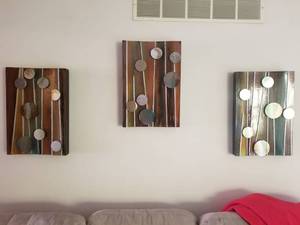 lot 5376 image: Lot of 3 Modern Metal Wall Decor Pieces