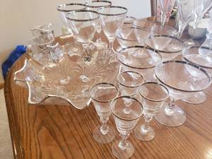 lot 5400 image: Crystal with Chrome Trim Dishes