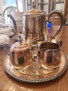 lot 5402 image: Rogers Tea Set with Two Candle Holders
