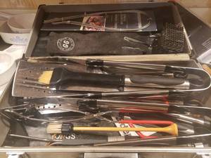 lot 5417 image: Lot of BBQ items