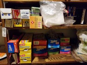 lot 5432 image: Mega Lot of Ziploc, Glad and Foil