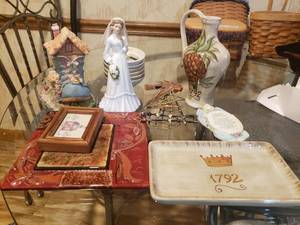 lot 5467 image: Lot of Home Decor