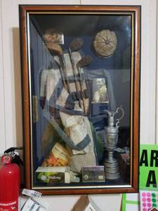 lot 5475 image: Golfers Shadow Box