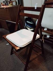 lot 5500 image: 4 Fold Up Mahogany Chairs