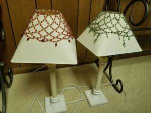 lot 5507 image: Two Decorative Lamps