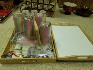 lot 5508 image: Various Plasticware and Serving Trays
