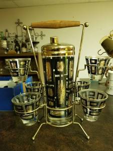 lot 5510 image: Small and Large Glass Cups and Mixer with Shot Glasses