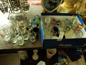 lot 5520 image: Lot of Shot Glasses