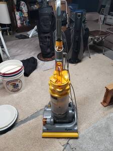 lot 5557 image: Dyson Vacuum