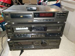 lot 5574 image: Technics Stereo  Disc Player Reciever
