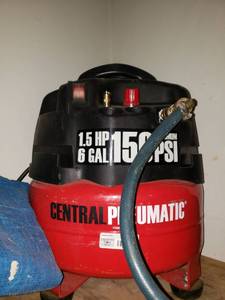 lot 5640 image: 6 Gallon Air Compressor