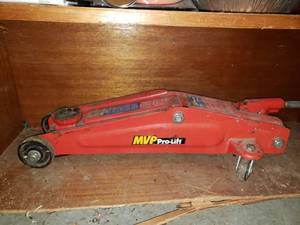 lot 5658 image: Car Jack